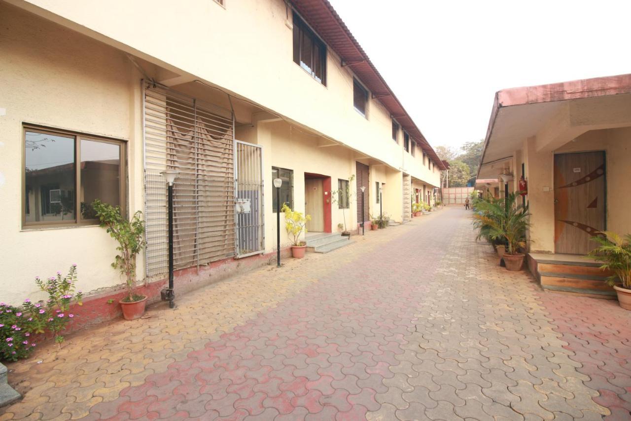 Hotel Nest Inn Residency Bhiwandi Zewnętrze zdjęcie